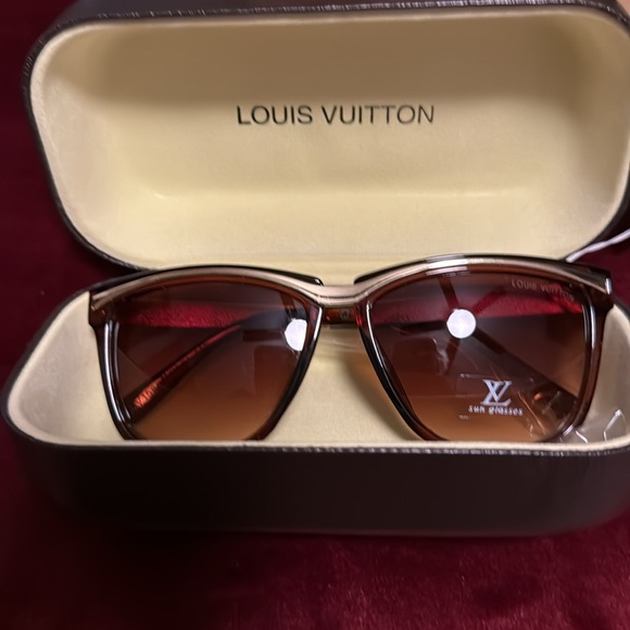Louis Vuitton Brown Sunglasses NWT - Picture 7 of 11